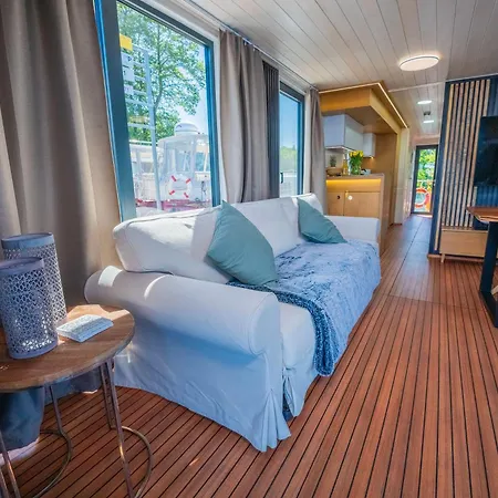 Úszó hotel Hausbootabenteuer Ariella Woma D13 *