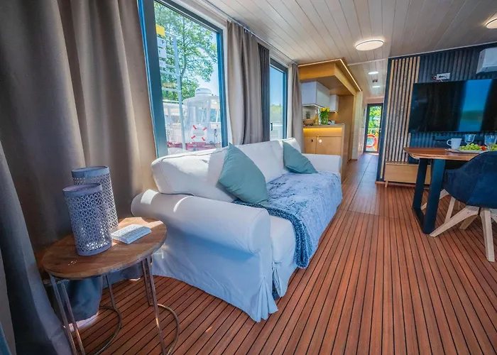 بوتيل Hausbootabenteuer Ariella Woma D13 *