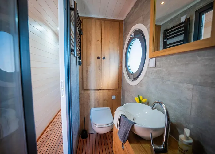 Hausbootabenteuer Ariella Woma D13 بوتيل Fürstenberg-Havel